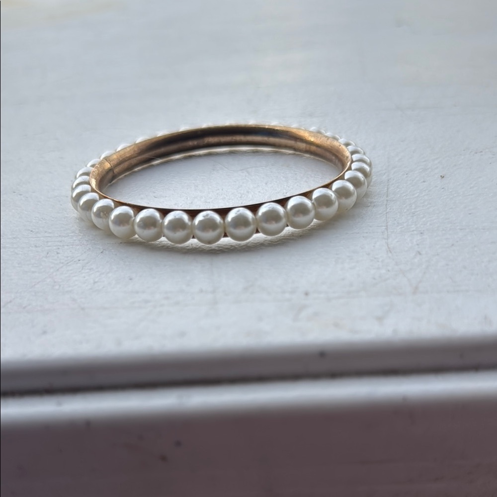 Elegant Pearl Bangle Bracelet